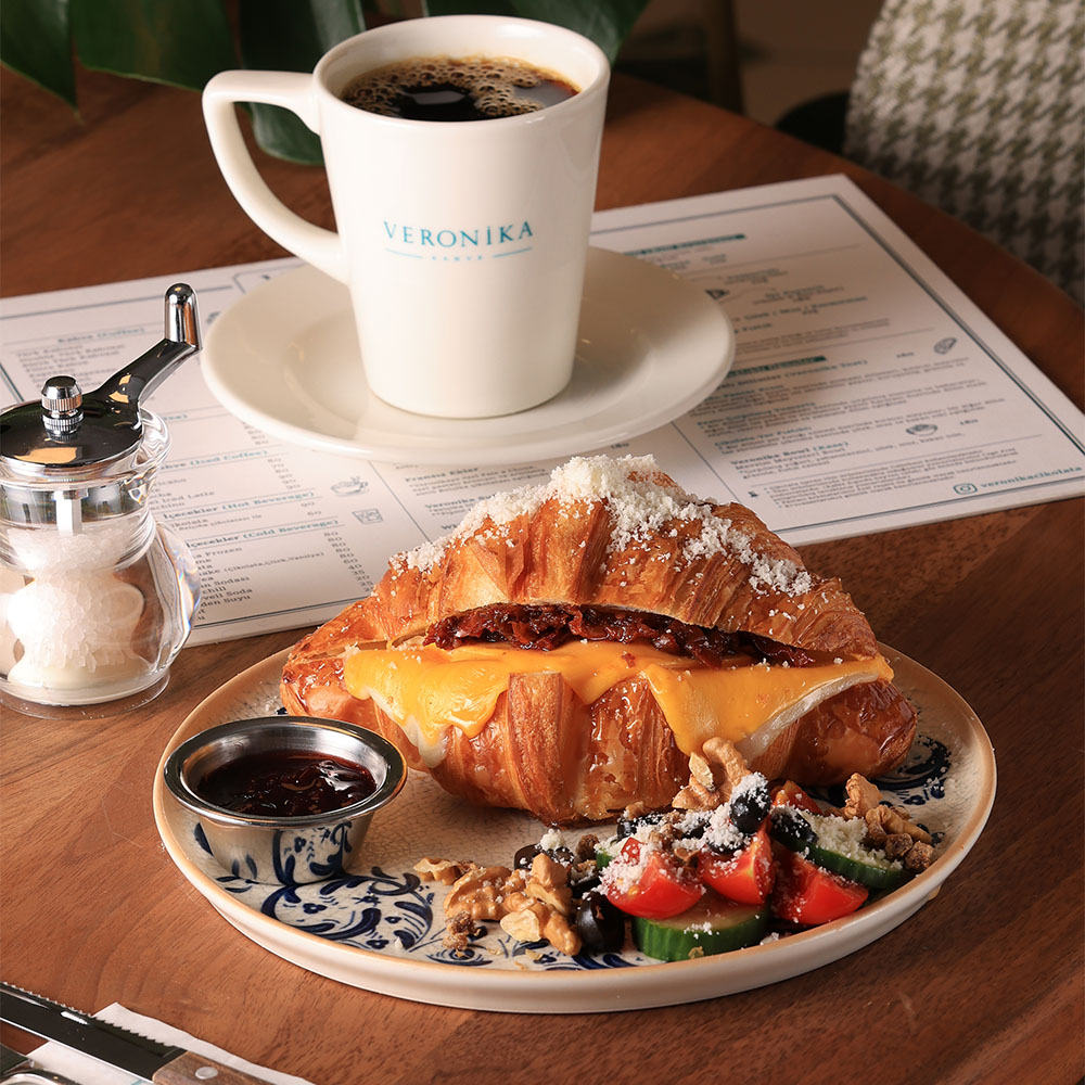 Yumurtalı Kruvasan (Çırpılmış / Göz)